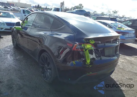 2021 Tesla Model Y Performance Dual Motor All-Wheel Drive z USA, uszkodzony, nr VIN 5YJYGDEF7MF151301